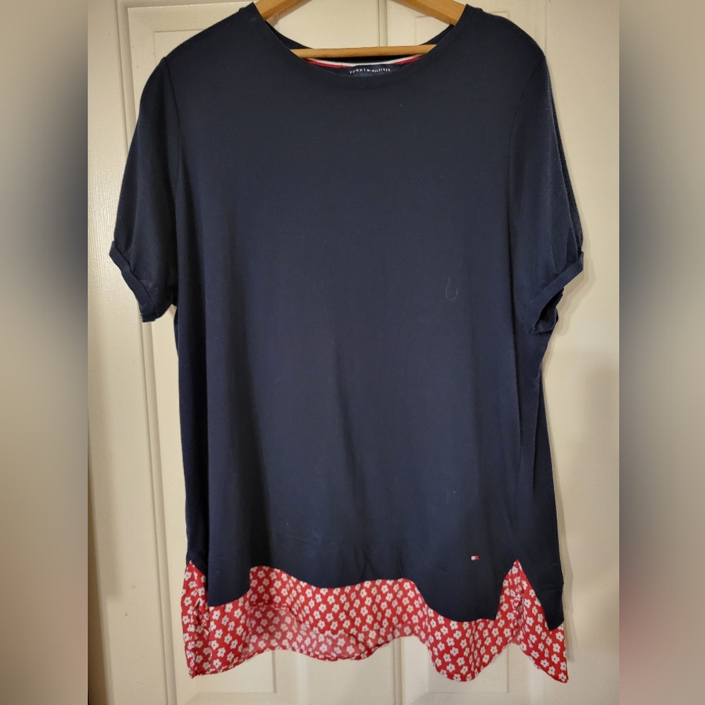 Tommy Hilfiger Daisy Shirt size 1X